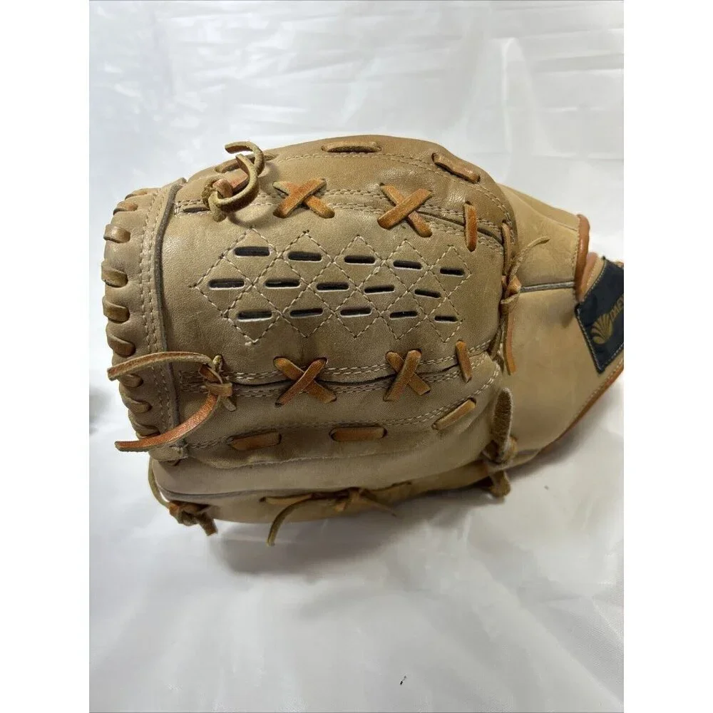 Daewoo 12.5 Baseball Softball Left Handed Glove - Picture 4 of 14